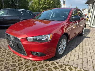Begagnad Mitsubishi Lancer Sportback Basis 117 HK (86 kW) 2016 Röd Sedan
