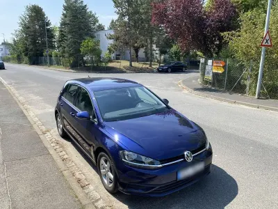 Second-hand VW Golf VII Trendline 86 CP (63 kW) 2018 Albastru Berlinǎ