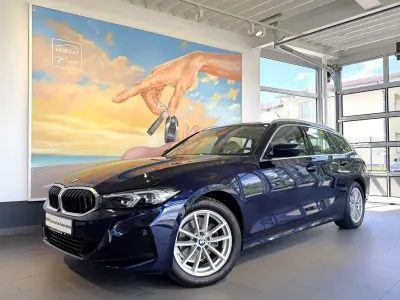 Gebraucht BMW 320 Sport Line 184 PS (135 kW) 2022 Blau Limousine