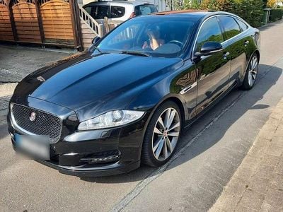 Second-hand Jaguar XJ Portfolio 275 CP (202 kW) 2014 Negru Berlinǎ
