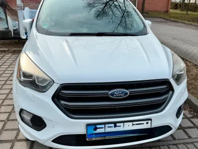 Gebraucht Ford Kuga ST-Line 150 PS (110 kW) 2017 Weiß SUV