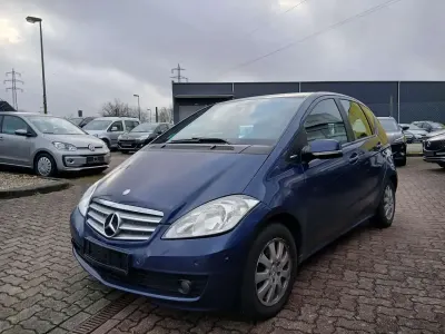 Gebraucht Mercedes A180 109 PS (80 kW) 2009 Blau Kleinwagen