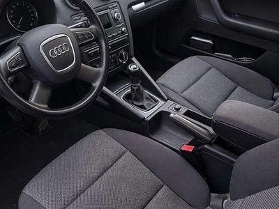Gebraucht Audi A3 Attraction 105 PS (77 kW) 2012 Schwarz Kleinwagen