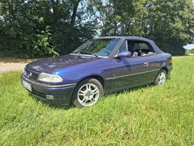 Gebraucht Opel Astra Cabriolet Edition 71 PS (52 kW) 1995 Blau Cabrio