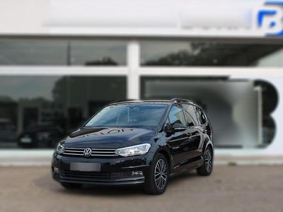 Gebraucht VW Touran Comfortline 150 PS (110 kW) 2023 Schwarz metallic Van / Kleinbus