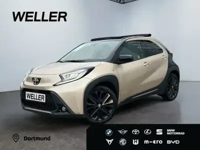 Gebraucht Toyota Aygo X Style 72 PS (52 kW) 2022 Beige SUV