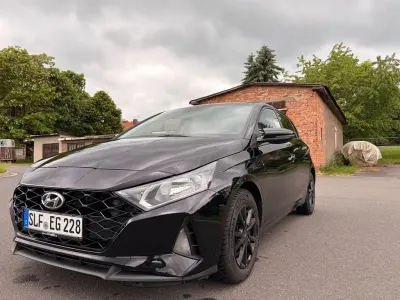 Gebraucht Hyundai i20 Edition 30+ 101 PS (74 kW) 2022 Schwarz Kleinwagen
