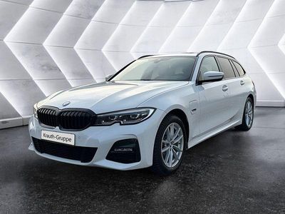 Gebraucht BMW 320e M Sport 204 PS (150 kW) 2022 Weiß Limousine