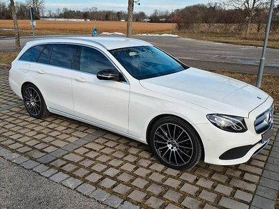 Weiß Gebraucht 2017 Mercedes E220 Avantgarde Kombi | 25.500 € (Fairer Preis)