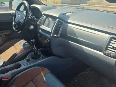 Gebraucht Ford Ranger 160 PS (117 kW) 2016 Orange Pickup
