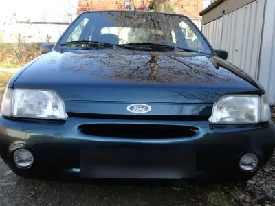 Gebraucht Ford Fiesta Futura 73 PS (53 kW) 1994 Grün Kleinwagen