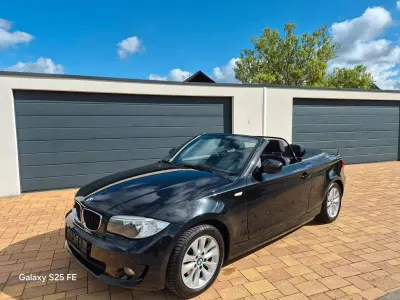Gebraucht BMW 118 Cabriolet 143 PS (105 kW) 2011 Schwarz Cabrio