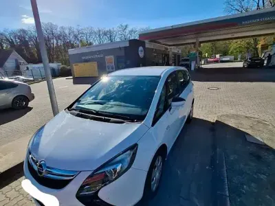 Gebraucht Opel Zafira Tourer Business Edition 120 PS (88 kW) 2016 Weiß Van / Kleinbus