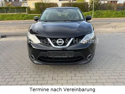 Gebraucht Nissan Qashqai Acenta 116 PS (85 kW) 2015 Schwarz SUV
