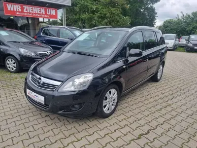 Gebraucht Opel Zafira Family 140 PS (102 kW) 2011 Schwarz Van / Kleinbus