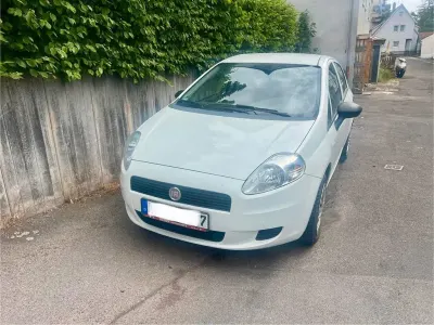 Gebraucht Fiat Grande Punto 69 PS (50 kW) 2011 Weiß Kleinwagen