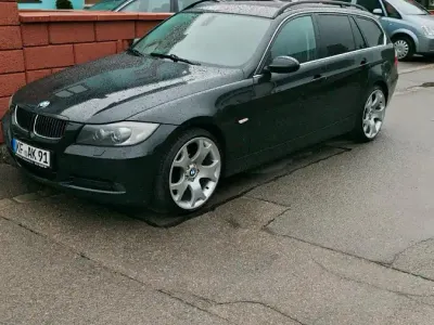 Gebraucht BMW 325 265 PS (194 kW) 2008 Schwarz Kombi