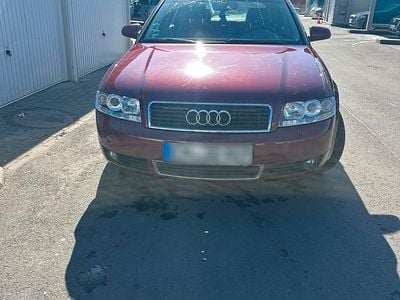 Gebraucht Audi A4 150 PS (110 kW) 2004 Rot Kleinwagen