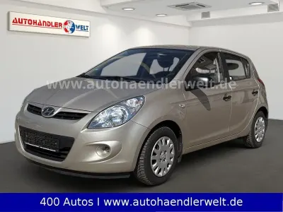 Gebraucht Hyundai i20 Edition 77 PS (56 kW) 2012 Beige Kleinwagen