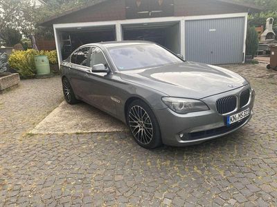 BMW 750
