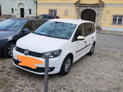 Używany VW Touran 105 KM (77 kW) 2013 Biały Minivan