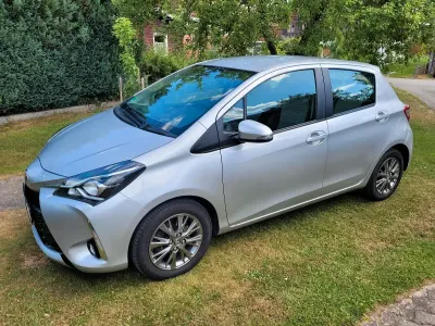 Gebraucht Toyota Yaris Comfort 111 PS (81 kW) 2017 Silber Kleinwagen