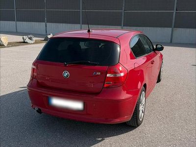 Gebraucht BMW 116 122 PS (89 kW) 2010 Rot Kleinwagen
