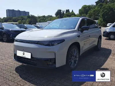 Gebraucht Leapmotor C10 215 PS (158 kW) 2026 Grau SUV