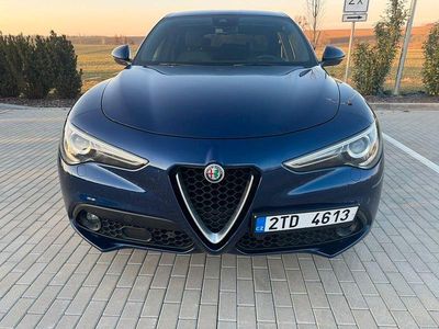Gebraucht Alfa Romeo Stelvio Super 209 PS (153 kW) 2018 Blau SUV