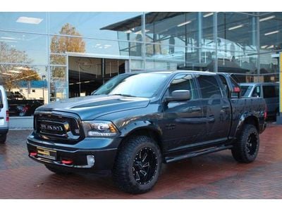 Schwarz (metallic) Gebraucht 2020 Dodge Ram Abholung | 38.400 € (Etwas zu teuer)