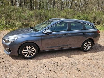 Używany Hyundai i30 Trend 140 KM (102 kW) 2020 Szary Kombi