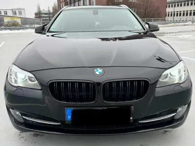Gebraucht BMW 520 184 PS (135 kW) 2011 Schwarz Kombi