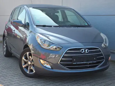 Gebraucht Hyundai ix20 116 PS (85 kW) 2016 Grau Kleinwagen