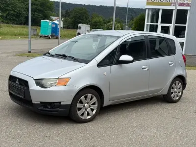 Gebraucht Mitsubishi Colt Invite 95 PS (69 kW) 2009 Silber Kleinwagen