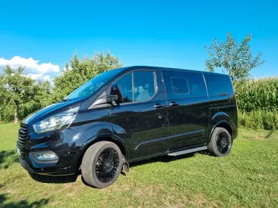 Gebraucht Ford Tourneo Titanium 185 PS (136 kW) 2020 Schwarz Van / Kleinbus