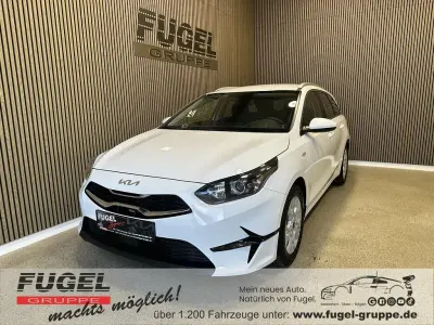 Neu Kia Ceed Sportswagon Vision 140 PS (102 kW) 2025 (wd) cararraweiss Kombi