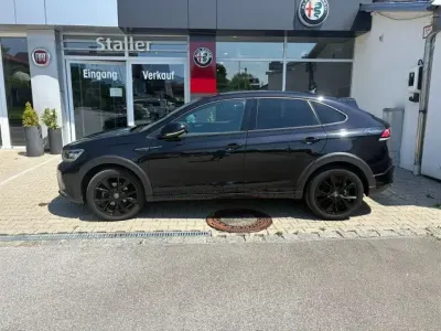 Gebraucht VW Taigo R-line 150 PS (110 kW) 2023 Deep black perleffekt SUV