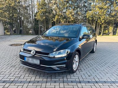 Używany VW Golf VII Comfortline 115 KM (84 kW) 2018 Czarny Kombi