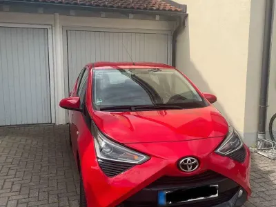 Gebraucht Toyota Aygo Connect Style 72 PS (52 kW) 2019 Rot Kleinwagen