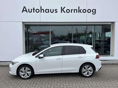 Gebraucht VW Golf VIII Life 150 PS (110 kW) 2024 Pure white Limousine