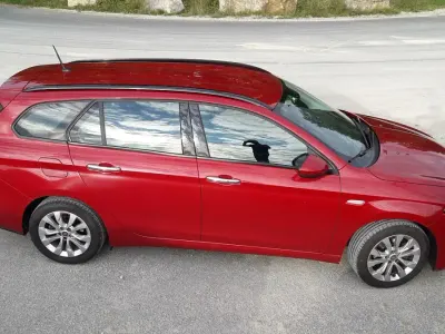 Gebraucht Fiat Tipo Lounge 120 PS (88 kW) 2017 Rot Kombi