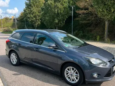 Gebraucht Ford Focus 150 PS (110 kW) 2014 Grau Kombi