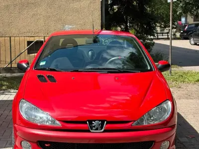 Gebraucht Peugeot 206 CC 109 PS (80 kW) 2004 Rot Cabrio