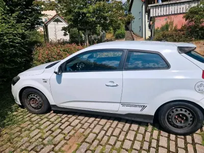 Gebraucht Kia Ceed 90 PS (66 kW) 2012 Weiß Kleinwagen