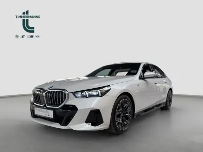 Gebraucht BMW 520 M Sport 197 PS (144 kW) 2025 Weiß Limousine