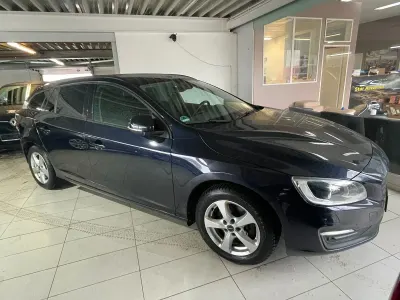 Brugt Volvo V60 Business Edition 190 HK (139 kW) 2016 Blå Stationcar
