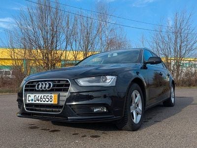 Schwarz Gebraucht 2012 Audi A4 Sport Kombi | 8.000 € (Fairer Preis)