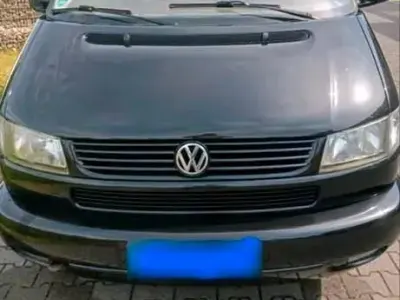 Gebraucht VW Multivan 176 PS (129 kW) 2026 Schwarz Van / Kleinbus