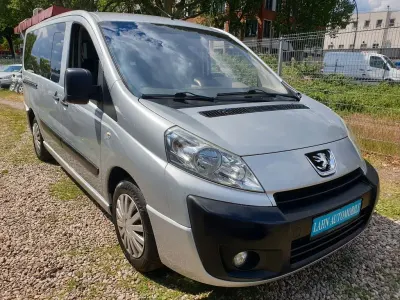 Gebraucht Peugeot TePee Tendance 136 PS (100 kW) 2009 Van / Kleinbus