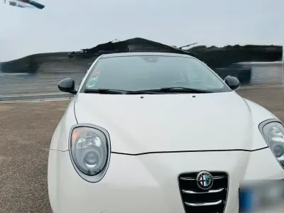 Gebraucht Alfa Romeo MiTo 105 PS (77 kW) 2014 Weiß Kleinwagen
